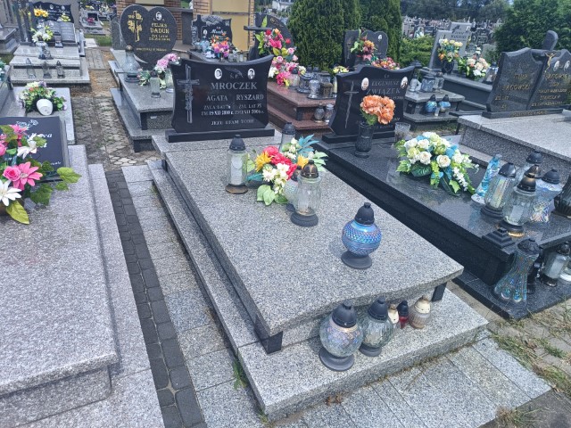 Agata Marianna Mroczek 1934 Cyców - Grobonet - Wyszukiwarka osób pochowanych